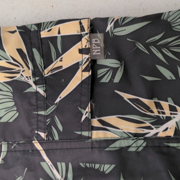 Mens swim trunks tropical New Port News size 2X NWT - Picture 6 of 7